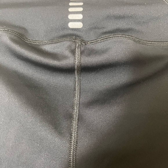 Under Armour HEATGEAR Compression Mileage Capri Leggings Black XS Athletic - Picture 5 of 9